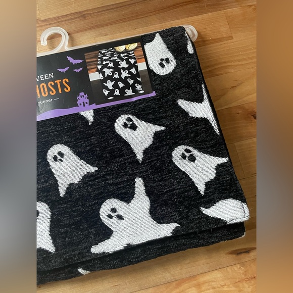 Black & White Ghost Table Tapestry - Picture 3 of 12